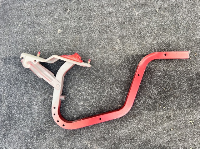Крепление крышки багажника GMD952710 MAZDA