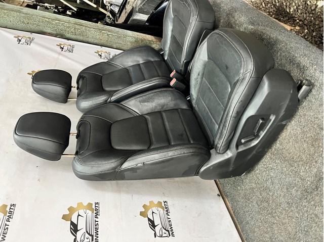 Подушка переднего сиденья K12357KA0 MAZDA