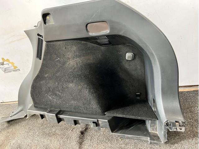 KB7W68850A02 Облицовка багажного отсека правая купить Харьков