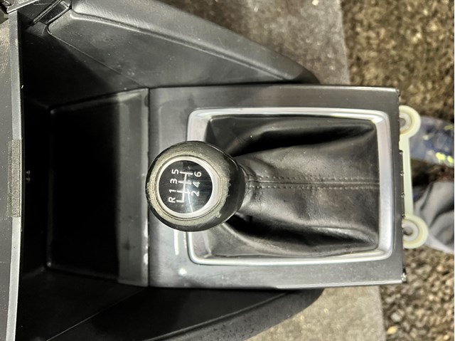 Рукоятка рычага КПП KD4546030 MAZDA