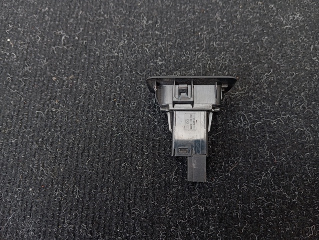 MAZDA TK4866LR0 Кнопка привода замка багажника в наличии Полтава