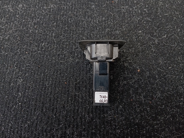 MAZDA TK4866LR0 Кнопка привода замка крышки багажника (двери 3/5-й (ляды) в наличии Запорожье