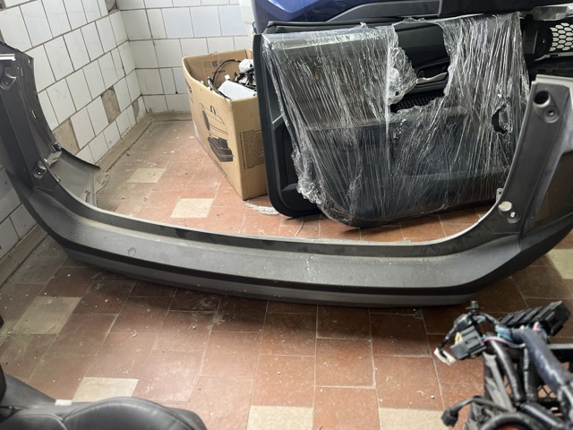 Бампер задний, центральная часть 850B06RR0B NISSAN