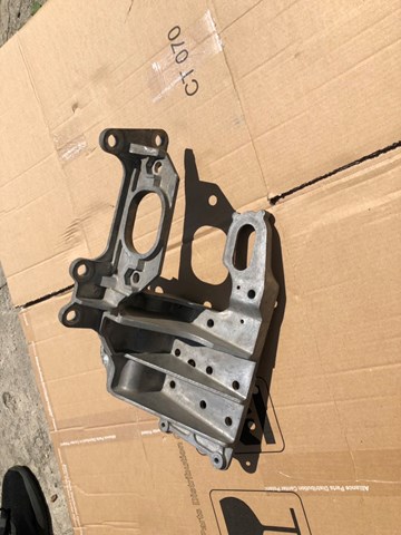 NISSAN 11254JD000 Кронштейн подушки (опоры) двигателя левой в наличии Украина