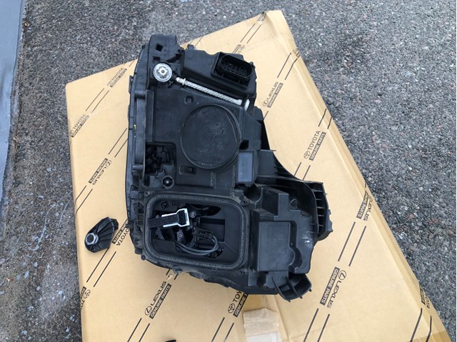 MERCEDES A2139069604 Правая фара в наличии Ужгород