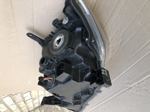 NISSAN 260104CC1C Правая фара в наличии Запорожье