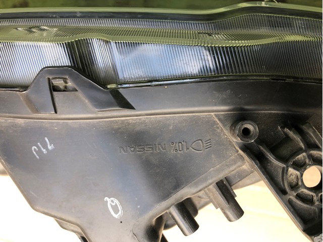 260104CC1C NISSAN Правая фара купить в Черновцы