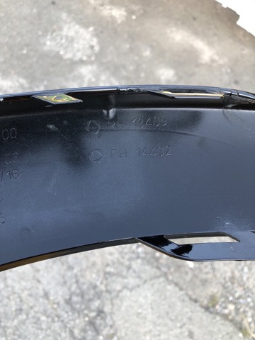 MERCEDES 2928850400 Накладка бампера переднего правая в наличии Украина