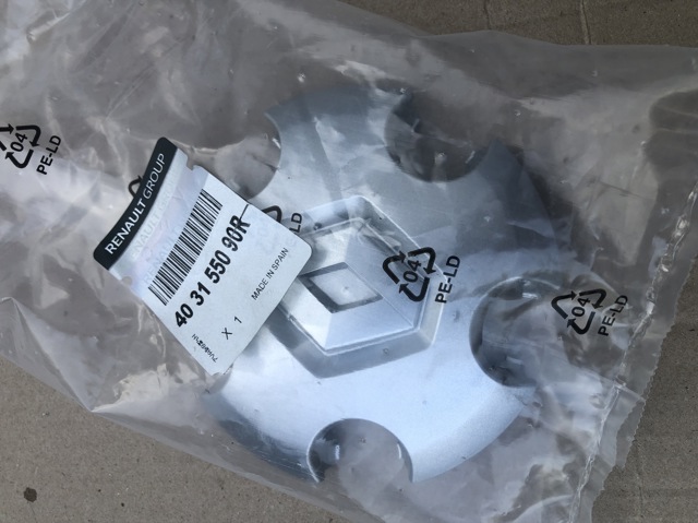 Колпаки на колеса 403155090R RENAULT