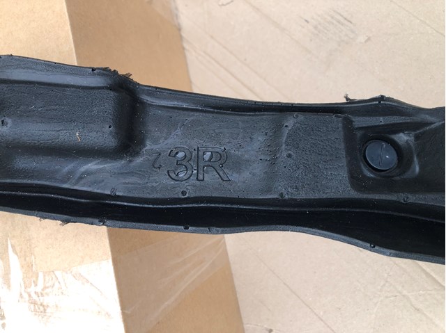 TOYOTA 53827F4040 в наличии Запорожье