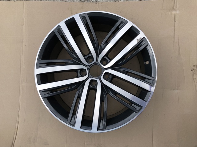 Диски 5NN601025GNQ9 VAG