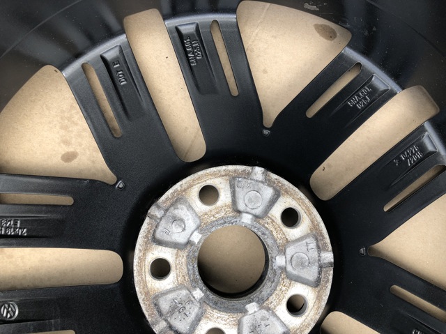 5NN601025GNQ9 VAG Диски колесные купить в Николаев