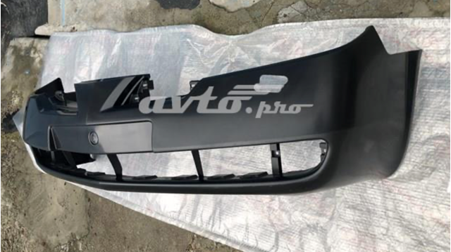 Бампер на авто 62022AU340 NISSAN