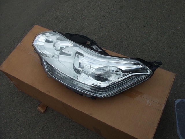 6208W0 PEUGEOT Левая фара купить в Украина