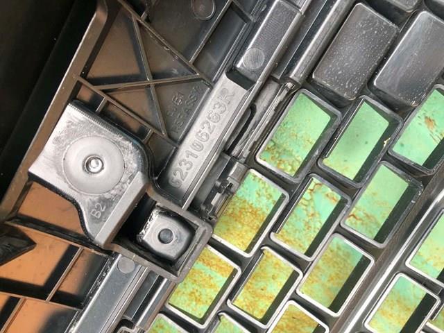 623106263R RENAULT Решетка радиатора купить в Днепр