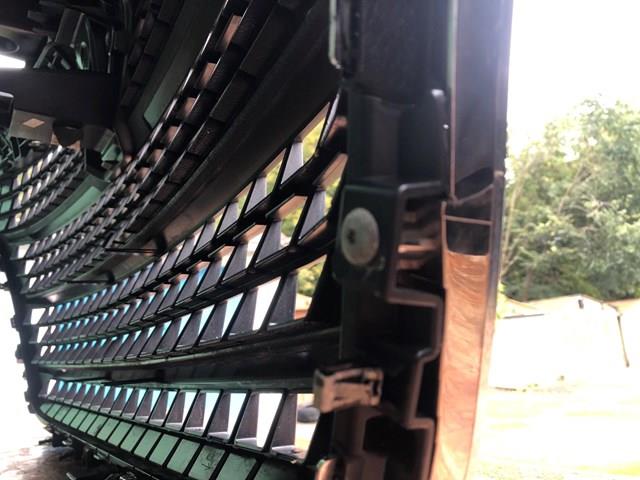 623106263R RENAULT Решетка радиатора купить в Николаев