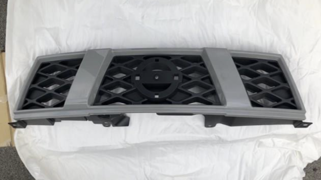 Облицовка радиатора 62310JG50A NISSAN