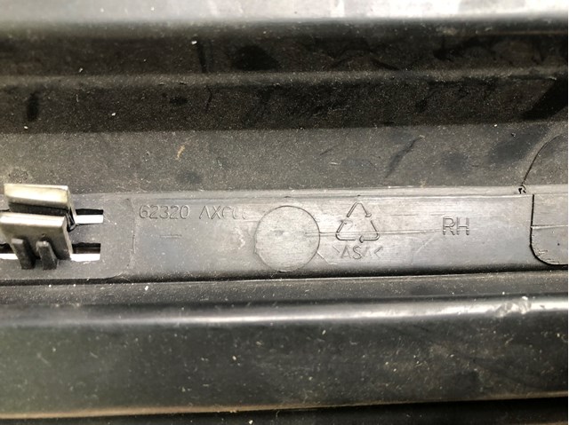 NISSAN 62320AX600 Решетка радиатора правая в наличии Житомир