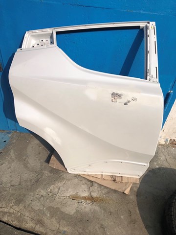 Дверь пассажирская задняя правая 67003F4010 TOYOTA