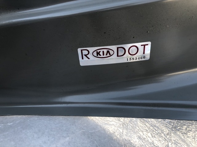 715042KC10 HYUNDAI Крыло заднее правое купить в Львов