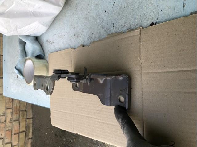 HYUNDAI 79120D9000 Петля капота правая в наличии Чернигов