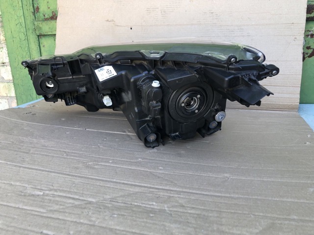 811300DP30 Правая фара купить Житомир