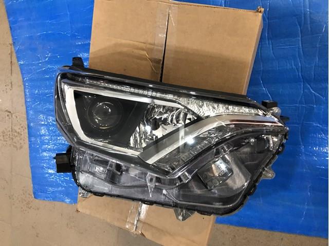 TOYOTA 8113042650 Фара правая в наличии Запорожье