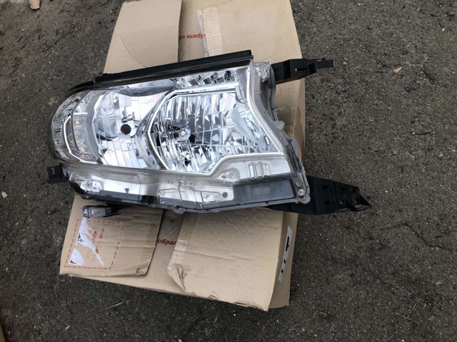 8113060N00 Фара правая купить Кривой Рог