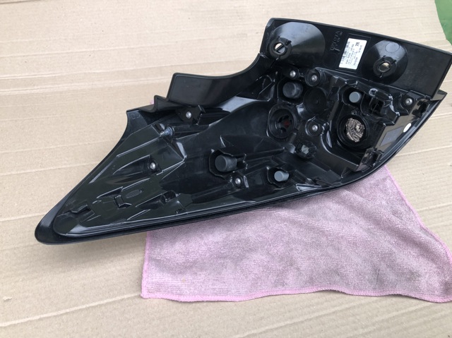 815500DE20 TOYOTA Фонарь задний правый внешний купить в Полтава