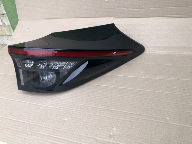 815500DE20 TOYOTA Фонарь задний правый внешний купить в Ирпень