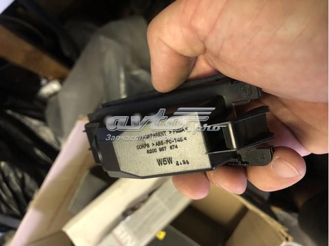 RENAULT 8200957874 Фонарь подсветки номерного знака в наличии Киев