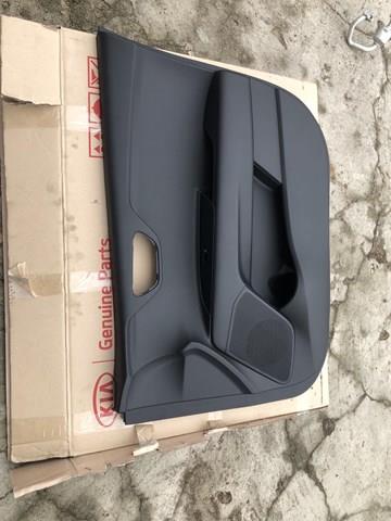 Обивка боковины кузова 82302H8100WK HYUNDAI