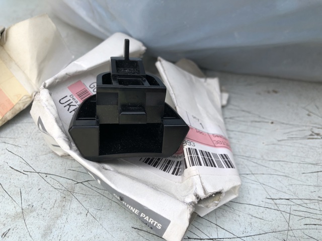 NISSAN 826461HB0A Ручка двери передней наружная левая в наличии Каменское