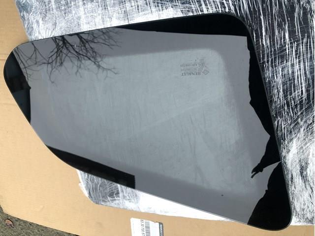 Стекло кузова/багажного отсека, левое 833070057R RENAULT