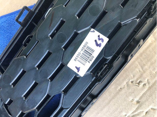 HYUNDAI 86350H0900 Решетка радиатора в наличии Полтава