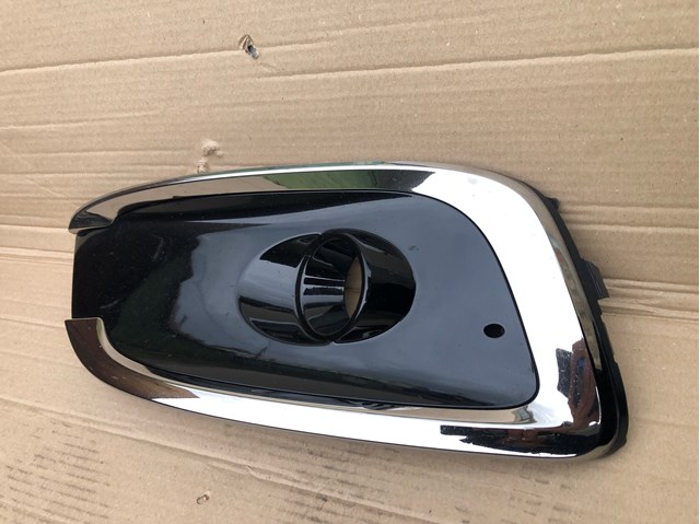 Заглушка ПТФ бампера переднего правая 86564A2600 HYUNDAI