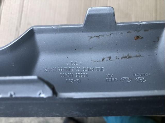 86565H8400 HYUNDAI Накладка бампера переднего центральная купить в Винница
