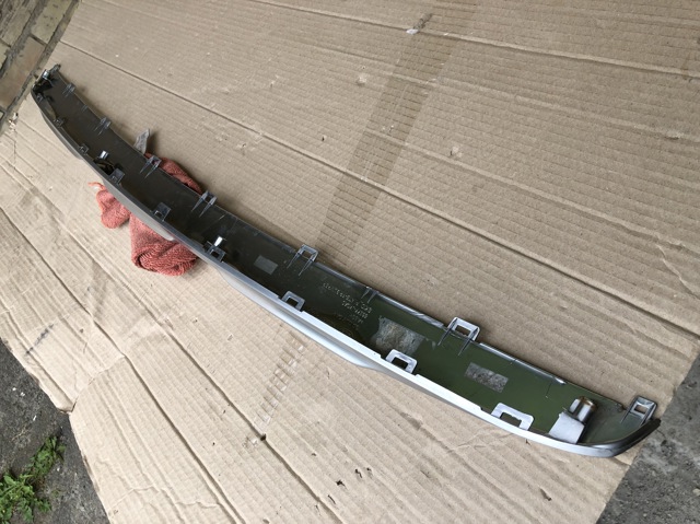HYUNDAI 86577J7CA0 Молдинг бампера переднего центральный в наличии Винница