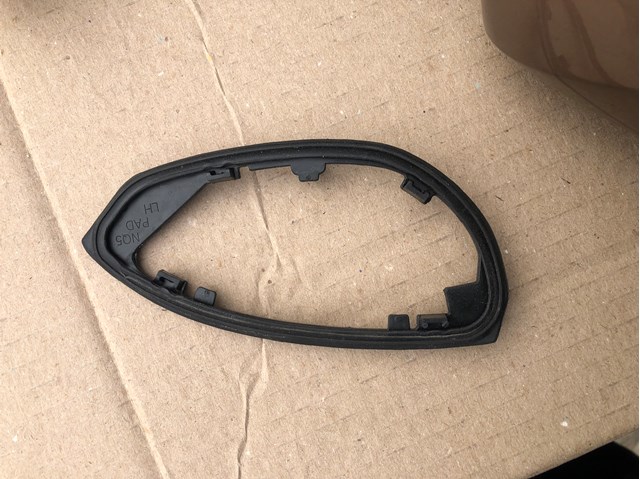 87610R2300 Зеркало заднего вида левое купить Николаев