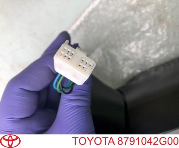 8791042G00 TOYOTA Правое зеркало купить в Киев
