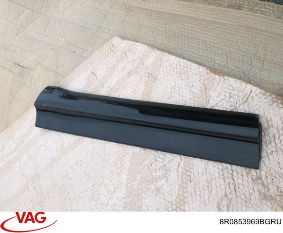 Накладка задней левой двери 8R0853969BGRU VAG