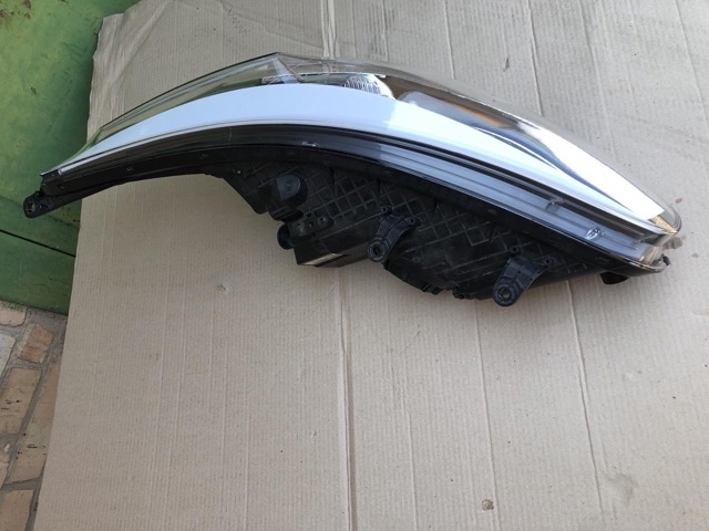 92101A2220 HYUNDAI Левая фара купить в Харьков