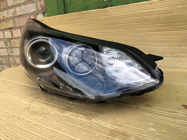 92101F1011 HYUNDAI Левая фара купить в Ровно
