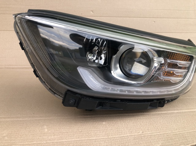92101H8500 HYUNDAI Фара левая купить в Киев