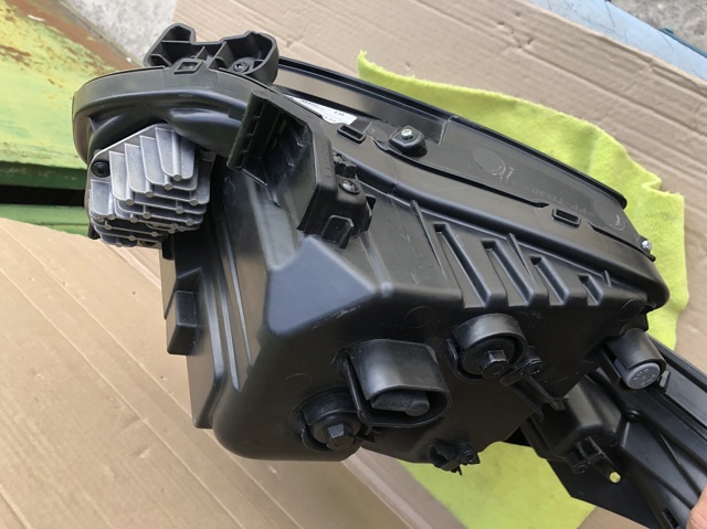 92101R2000 Левая фара купить Ужгород