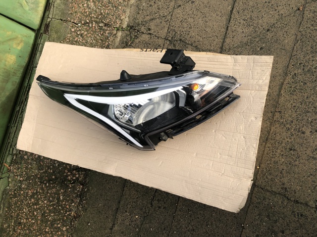 HYUNDAI 92102H0500 Правая фара в наличии Николаев