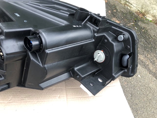 92102H8000 HYUNDAI Правая фара купить в Полтава