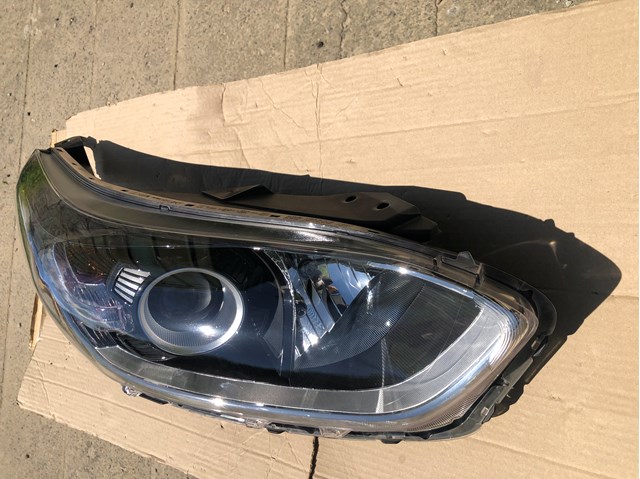 92102J7000 HYUNDAI Фара правая купить в Днепр