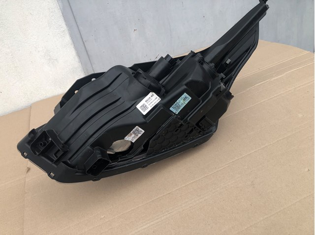 92102J7001 HYUNDAI Фара правая купить в Хмельницкий