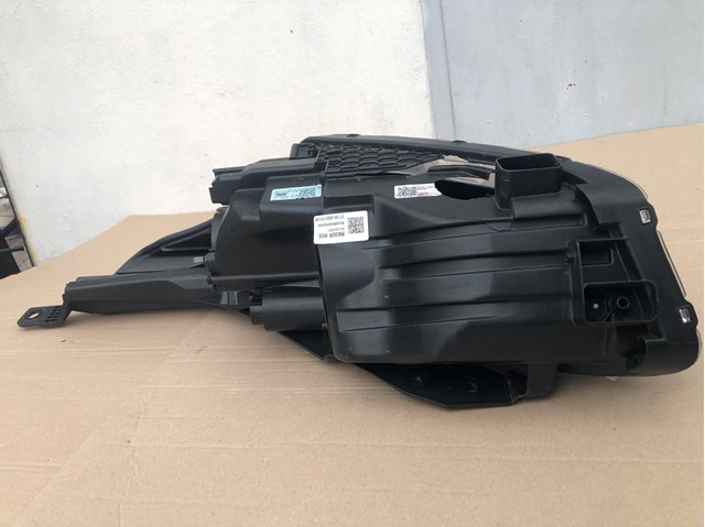 HYUNDAI 92102J7001 Правая фара в наличии Харьков